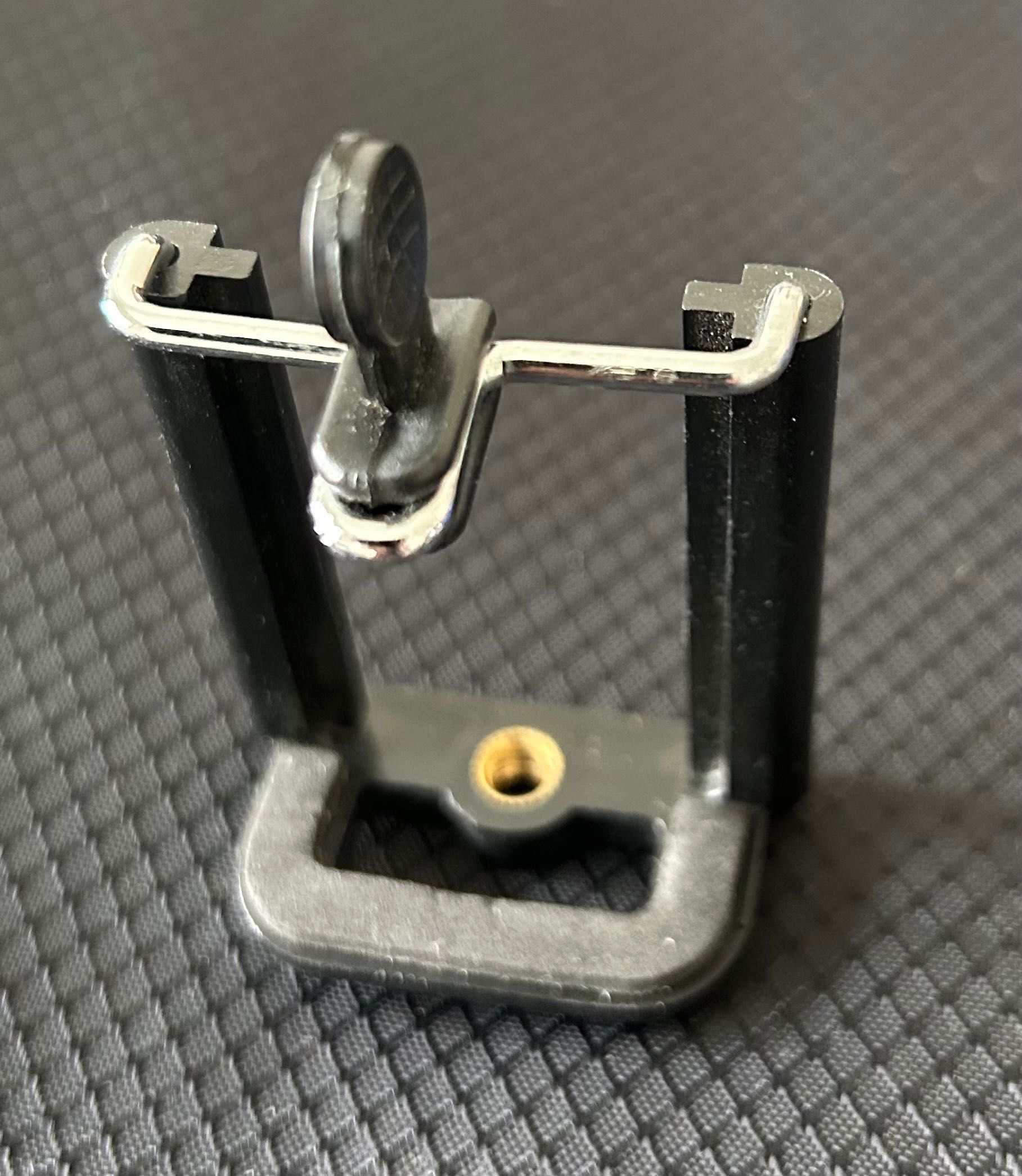 Imbatível! Tripé SLIK U2000 de 1,25m com suporte para telemóvel.