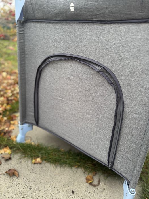 Дитяче ліжечко-манеж Kinderkraft Joy Light Grey.