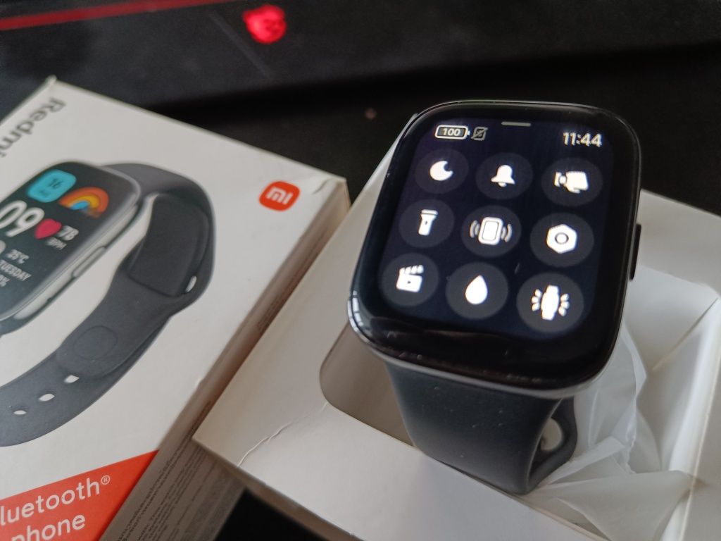 Смарт-годинник Xiaomi Redmi Watch 3 Active (батарея плохо тримає)