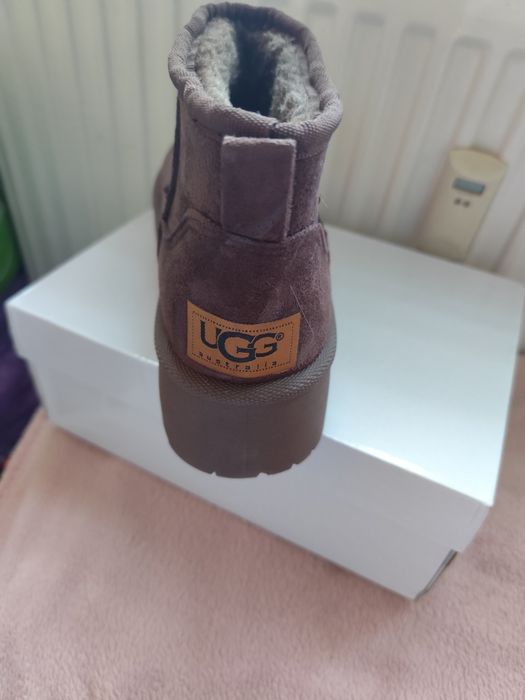 UGG skóra roz 38