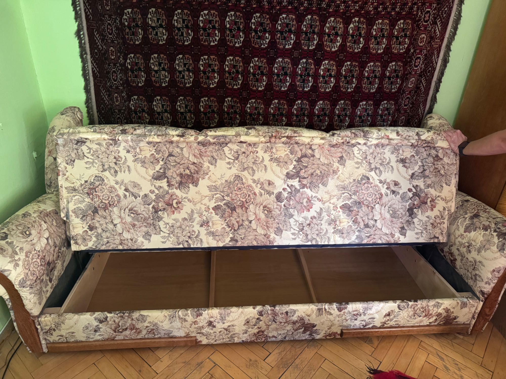 Sofa rozkładana w stylu retro