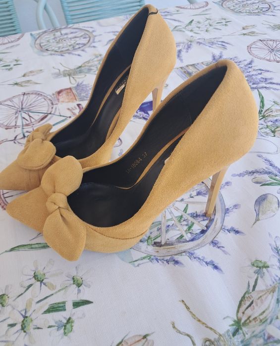 Sapatos salto alto 37 novos