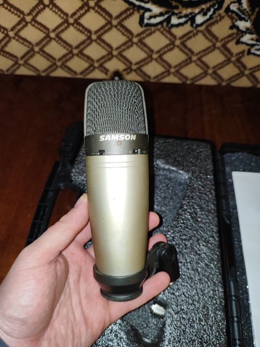 Конденсаторный микрофон и внешняя звуковая карта