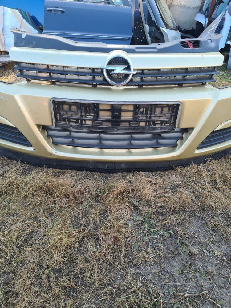 Бампер передній Opel Astra h Опель астра