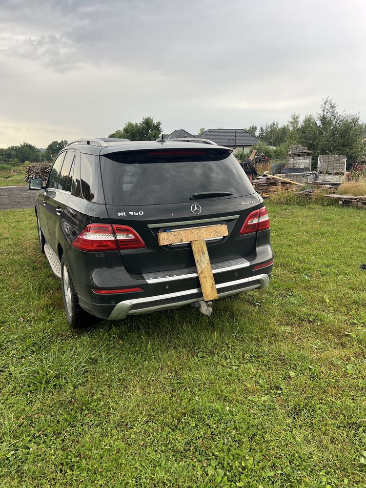 Samochod Mercedes ML W166
