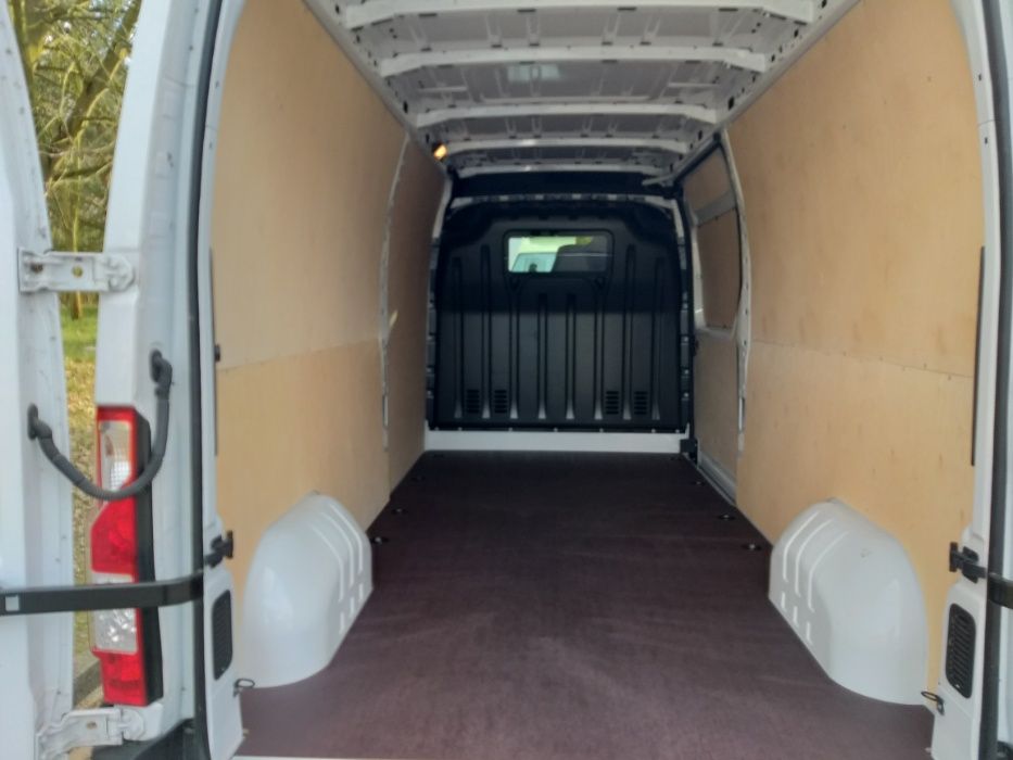 Zabudowa busa blaszaka, Renault Master podłoga, boki, nadkola