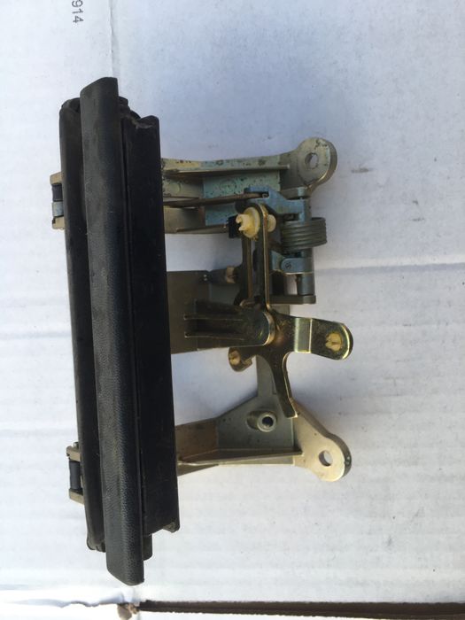 Klamka klapy tyl audi 80 b4, 90,S2 kombi