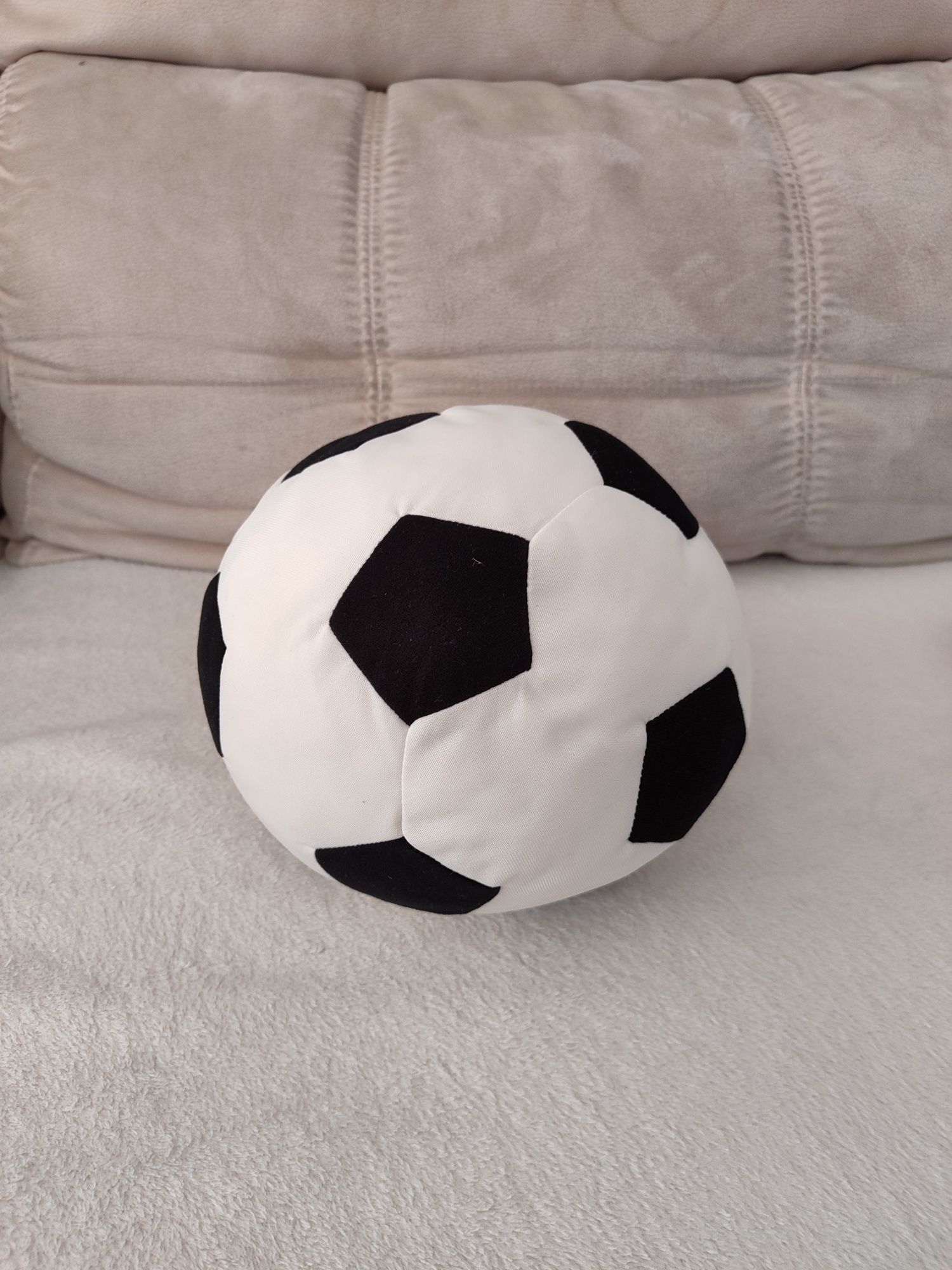 Peluche bola de futebol.