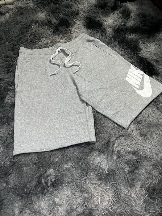 шорты Nike big swoosh