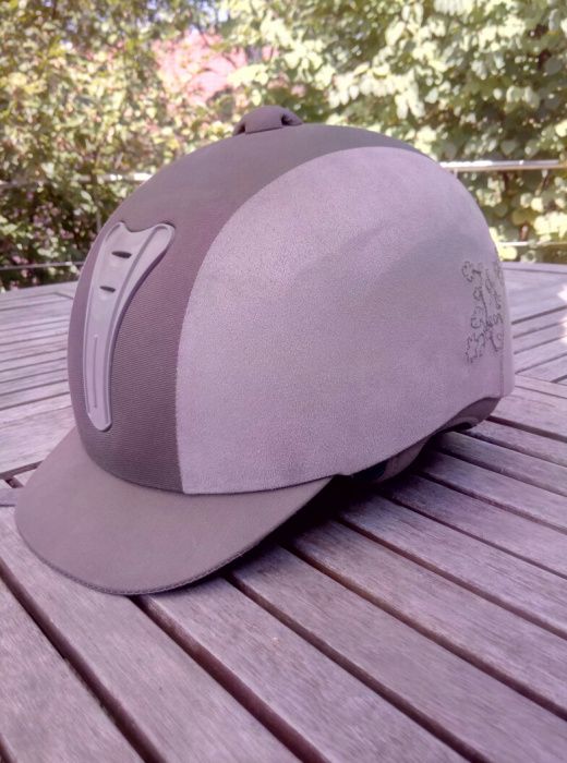 Kask jeździecki dla dziewczynki