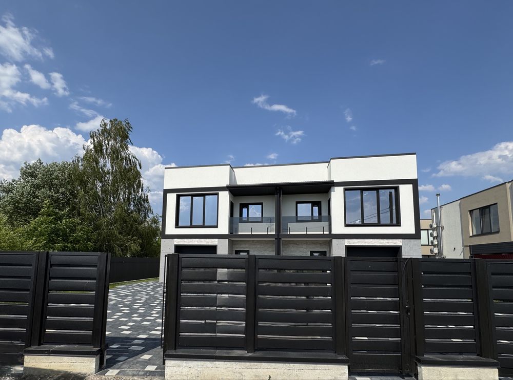 Продається сучасний Дуплекс у Крихівцях