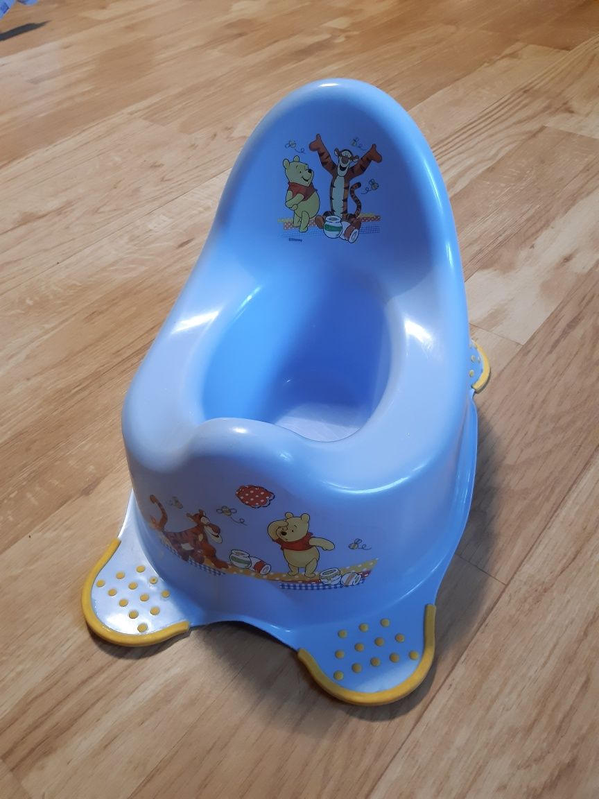 Nocnik tron niebieski wzór kubuś puchatek,tygrysek, disney