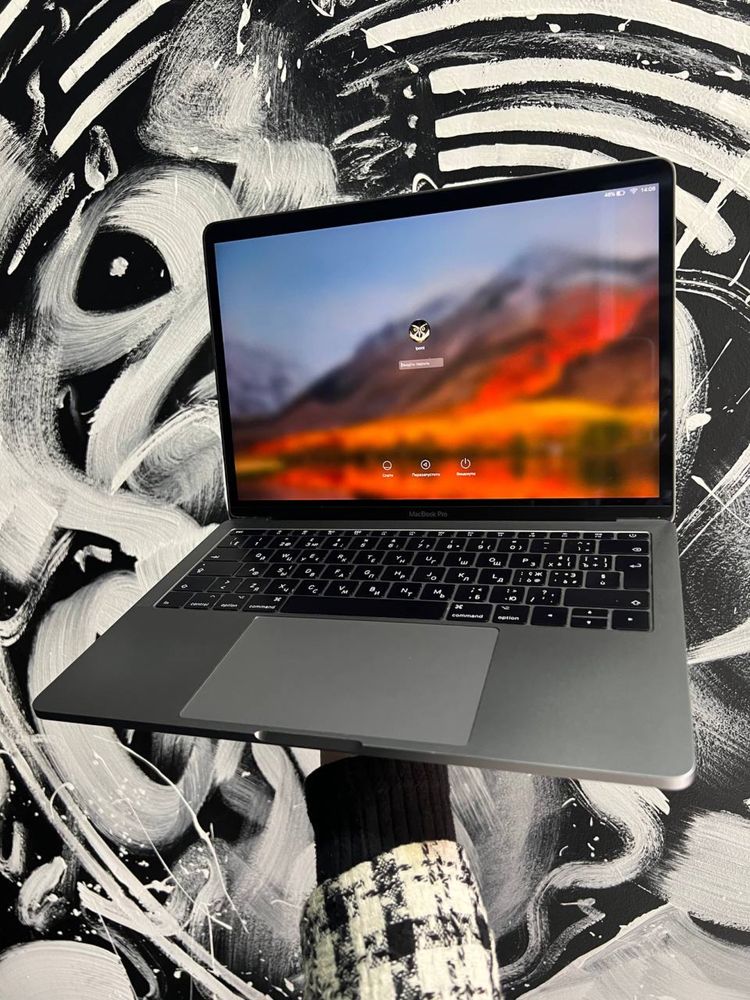 Оригінальний MacBook Pro 13 2017 256Гб Розстрочка макбук Apple 480$ GB