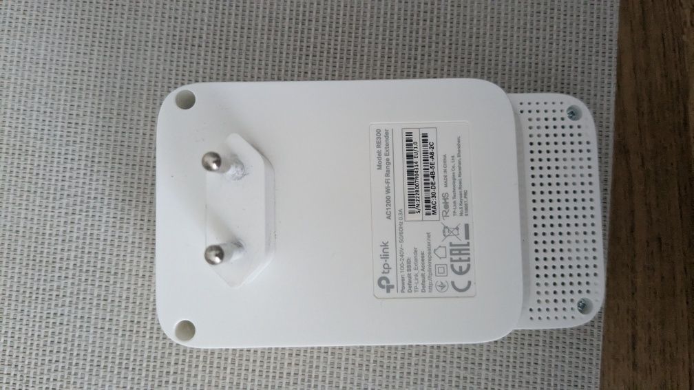 TP-Link RE300 – wzmacniacz sygnału Wi-Fi, repeater