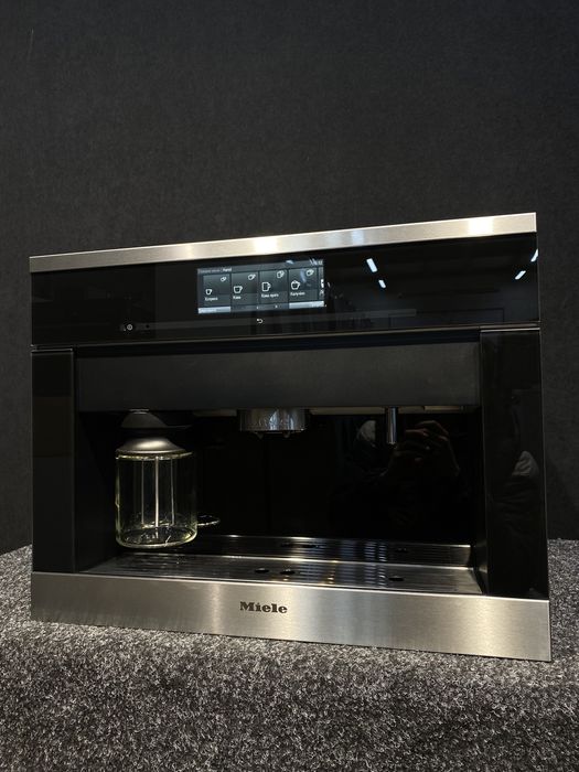 Встраиваемая кофемашина Miele CVA6800