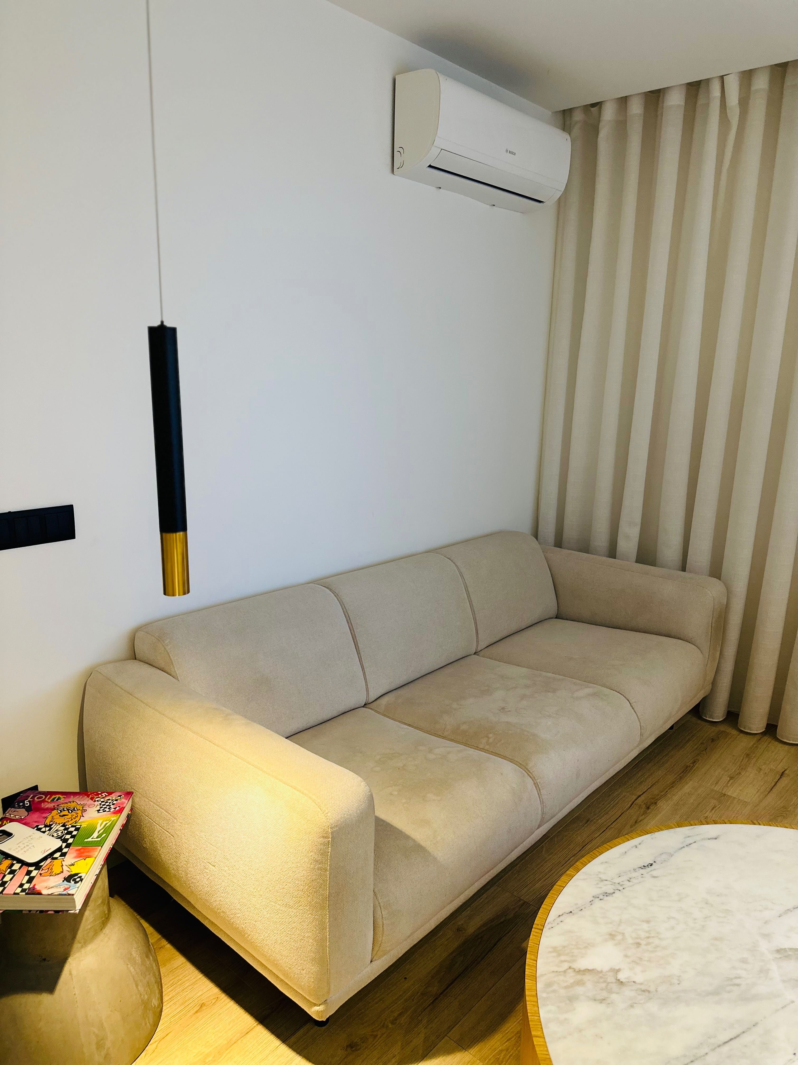 Sofá  MARCA AREA – 1 ano de uso - RECOLHA BRAGA