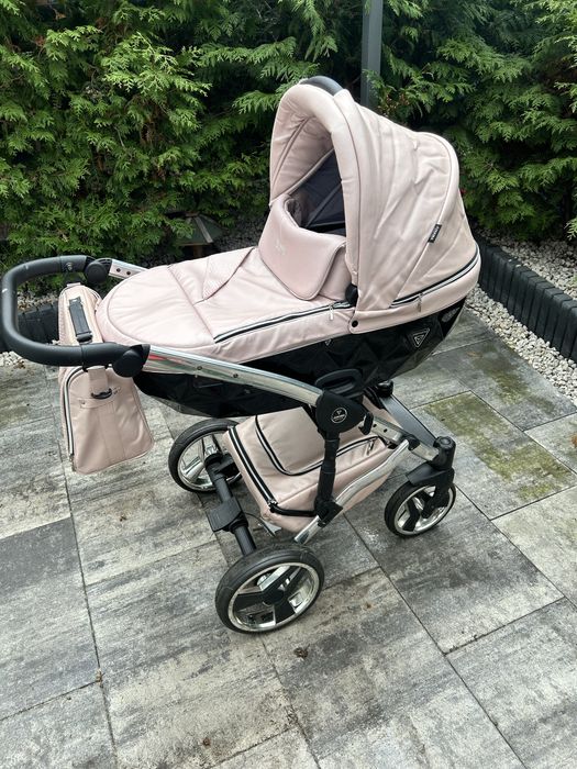 Wózek Junama Diamond 4w1  baza iso fix