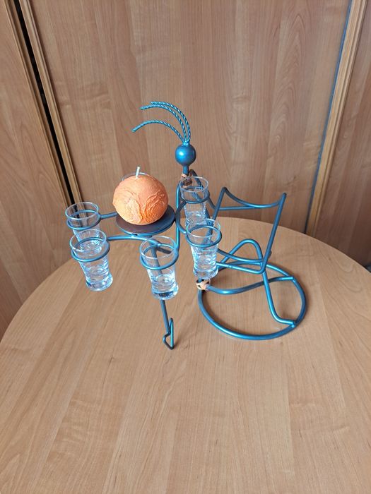 Nowy ozdobny stojak na kieliszki alkohol i świeczkę