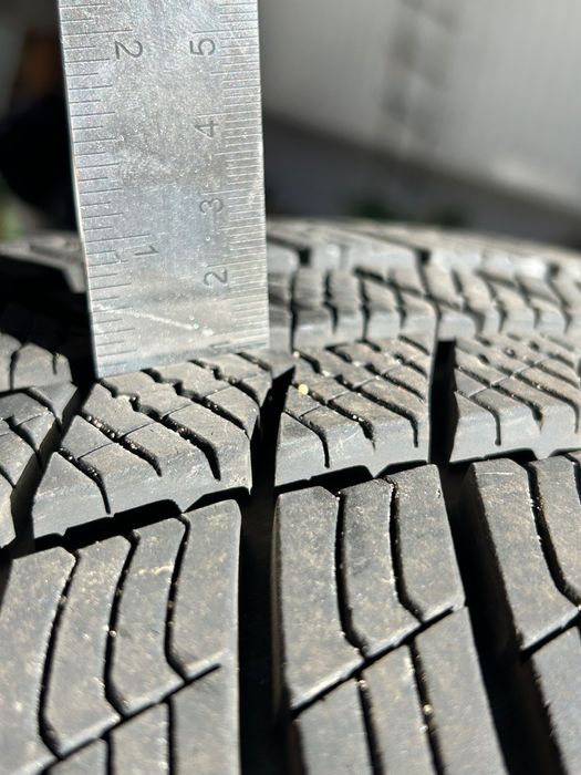 OPONY  Zimowe 205/55 R17 V XL. Barum Polaris 5  - 4 szt