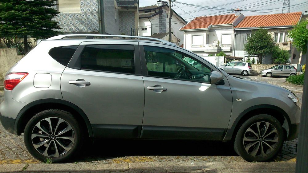 Nissan Qashqai cinza metalizado 2010 em excelente estado