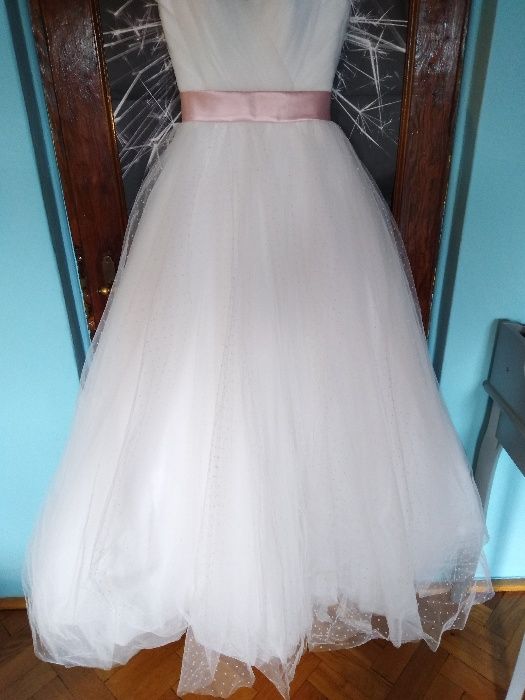 Suknia ślubna 36/38 szyta w renomowanym salonie