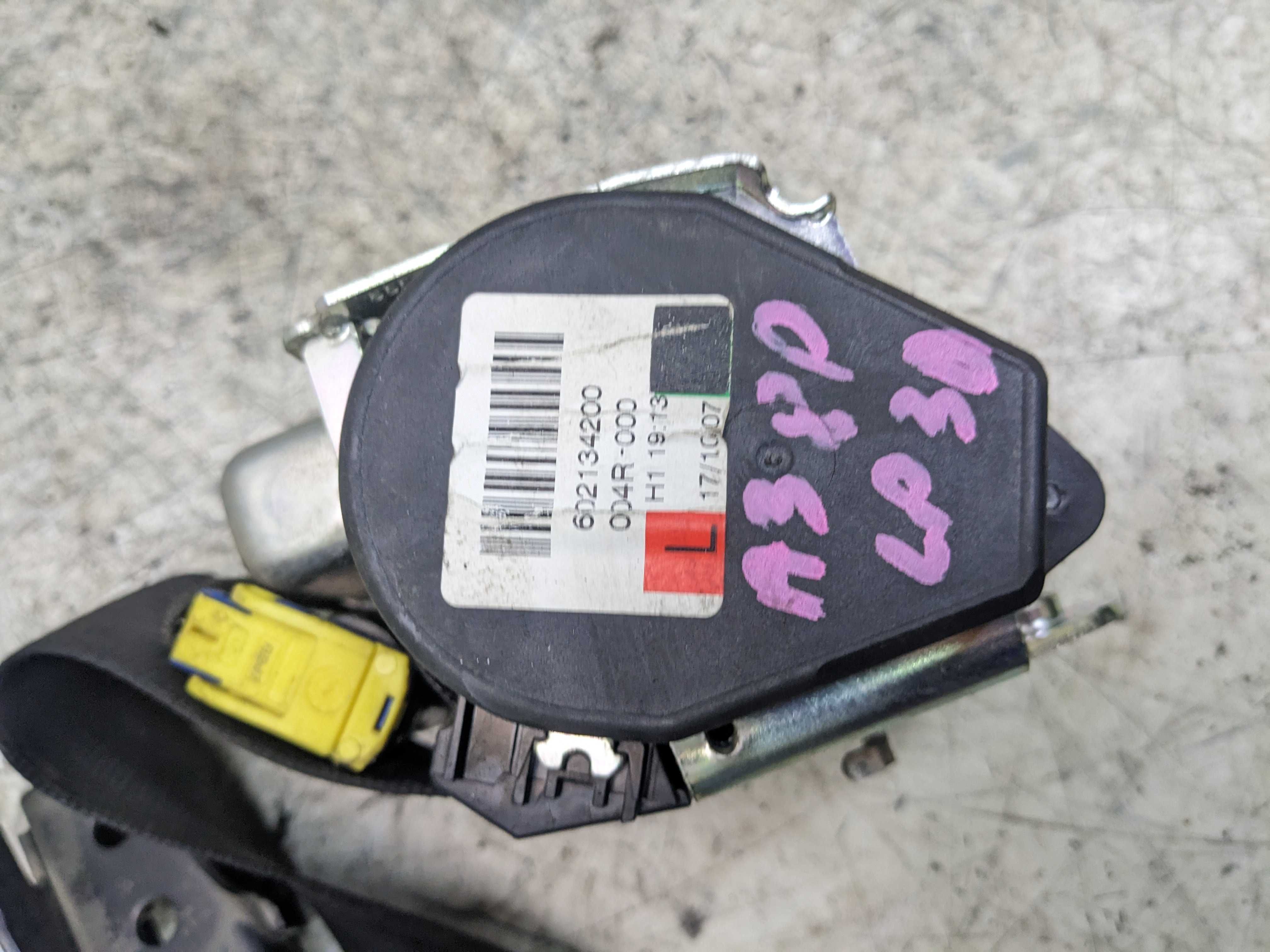 Audi A3 8P 3D Pas Bezpieczeństwa Lewy Przedni Przód