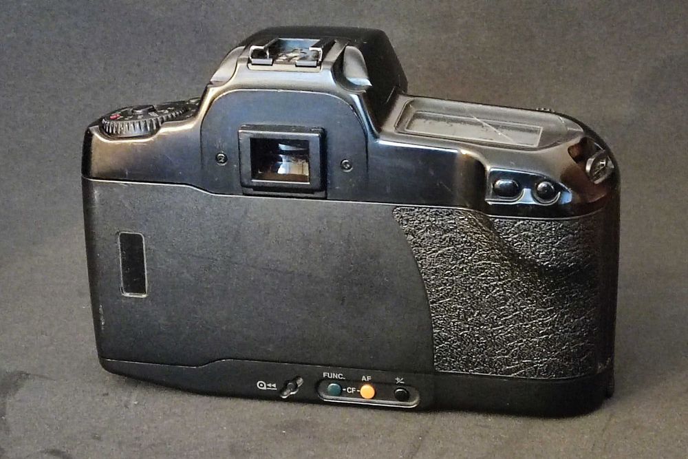 Câmara Canon EOS 10 - Analógica