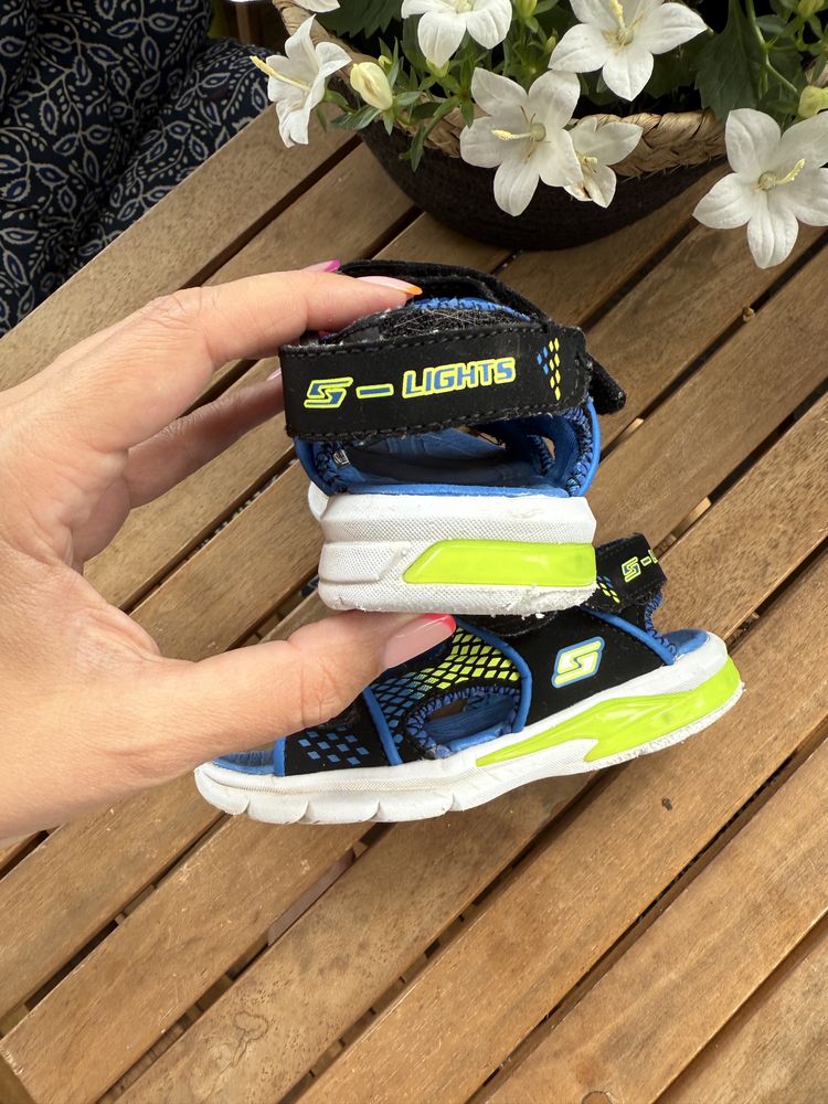 SKECHERS sandaly swiecące rozmiar 26, 16 cm