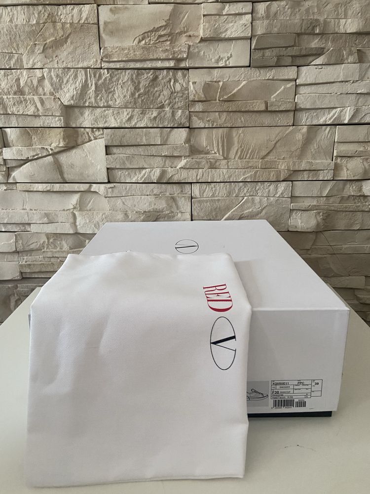 Red Valentino sneakersy