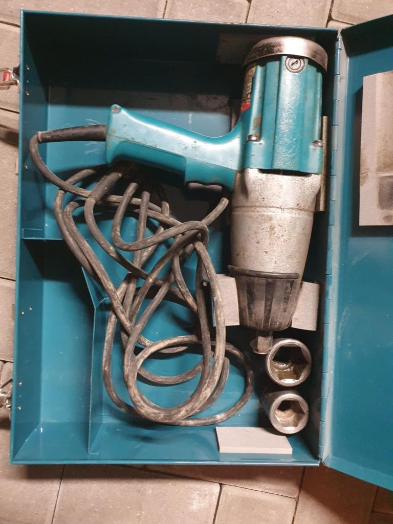 Klucz udarowy Makita 6906