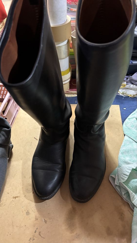 Botas de montar em couro numero 40 e calças