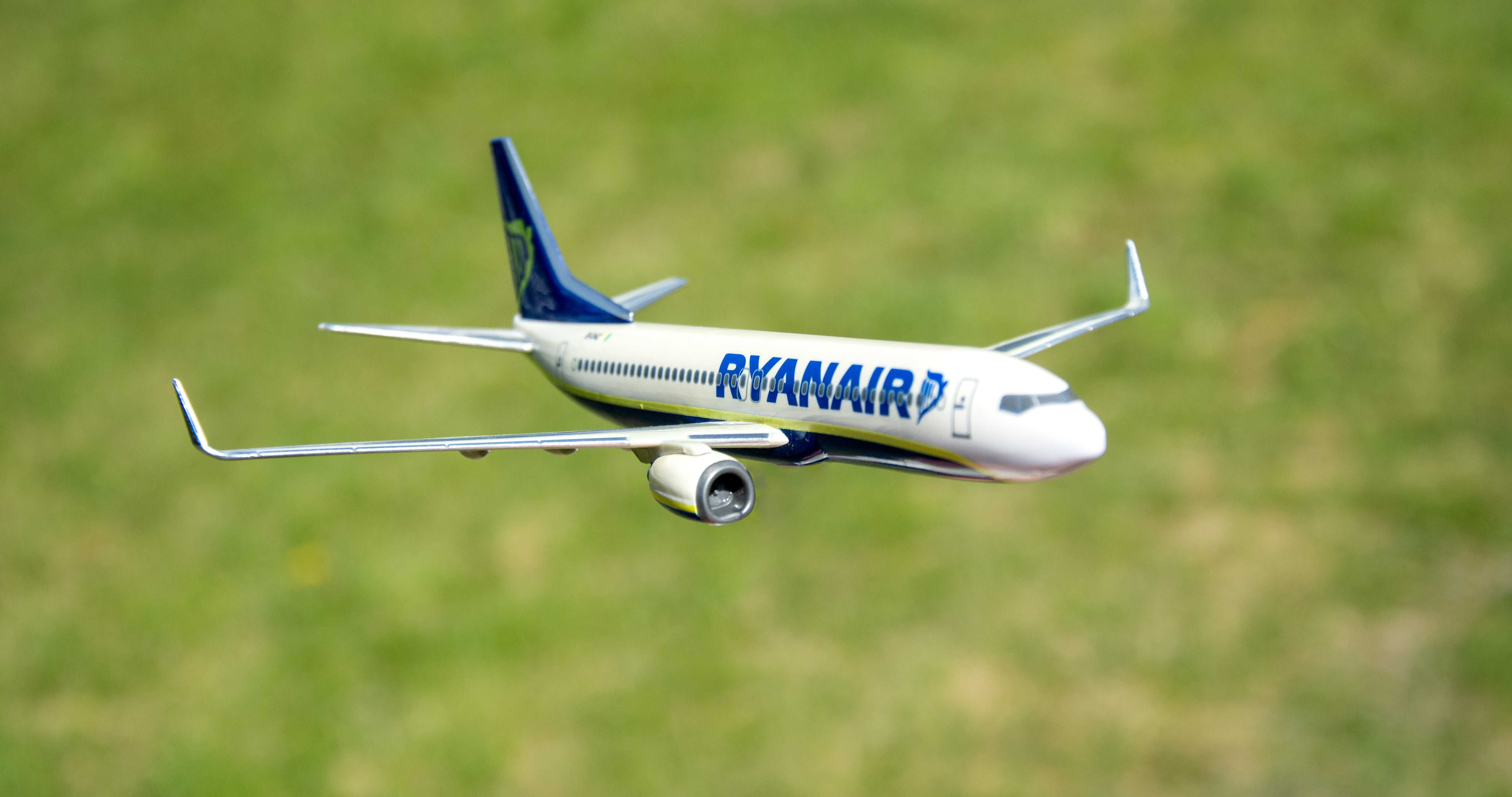Boeing 737-800 RYANAIR!
