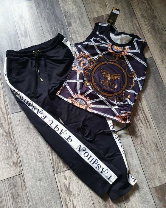 Komplet dresowy na letnie dni z Nowej kolekcji tureckiej firmy T.A.T.U