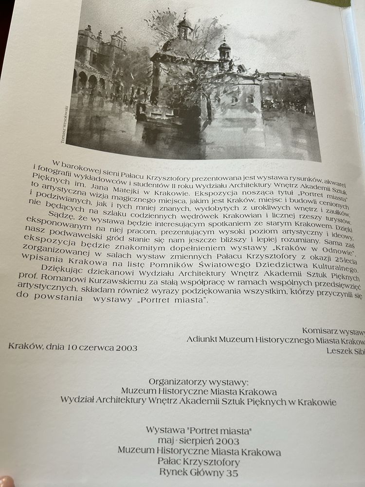 Teczka z rysunkami studentów Architektury Wnętrz ASP Kraków