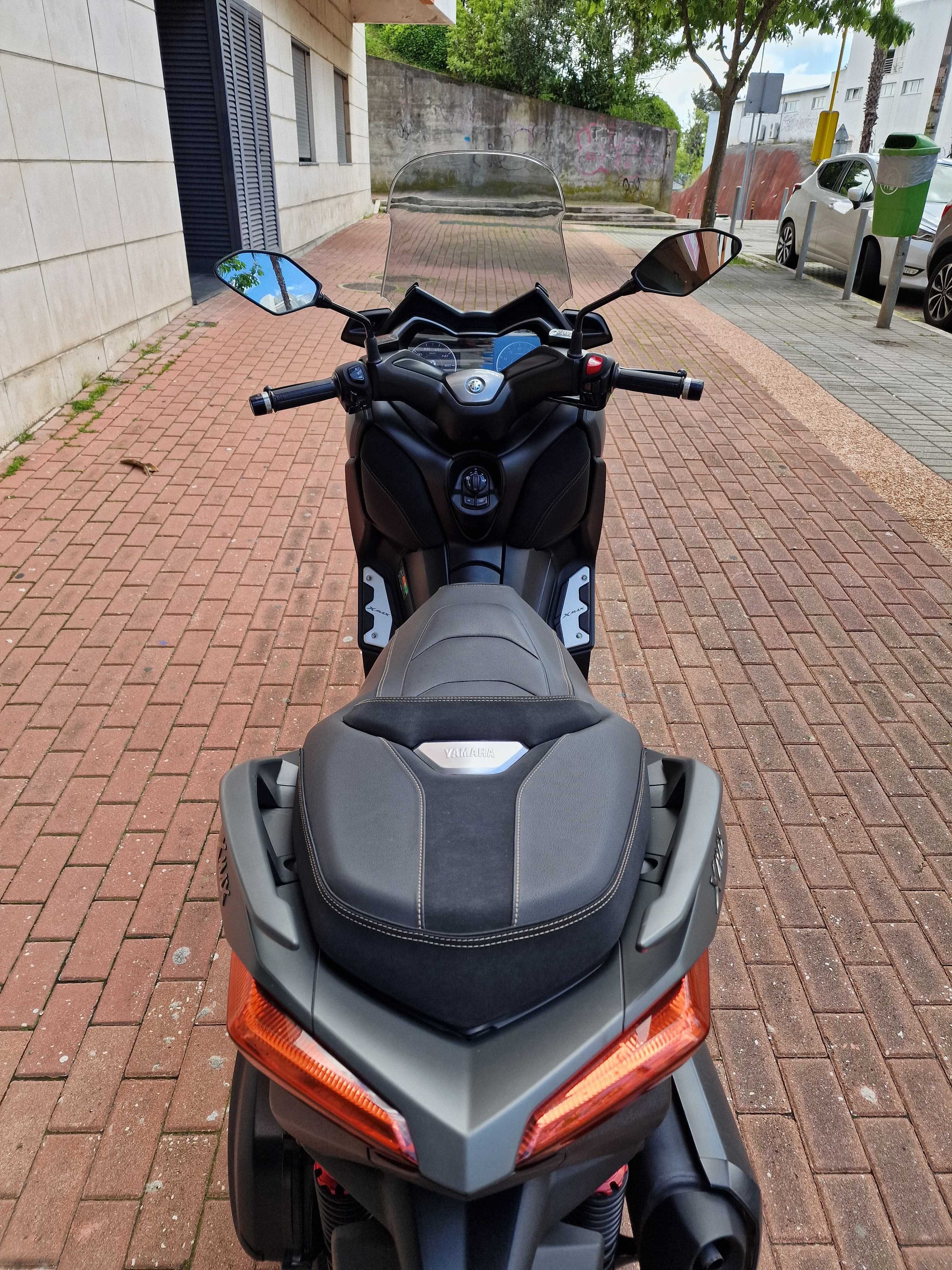 YAMAHA XMAX300 EM ESTADO NOVO