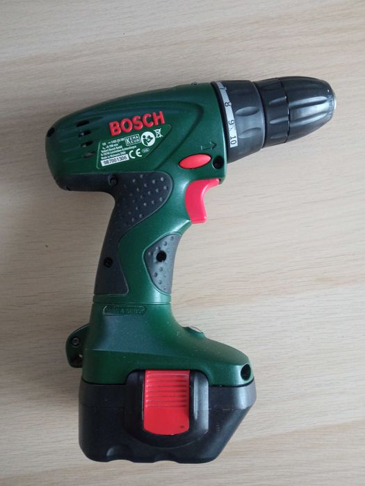 Wiertarko-wkrętarka akumulatorowa Bosch PSR 12