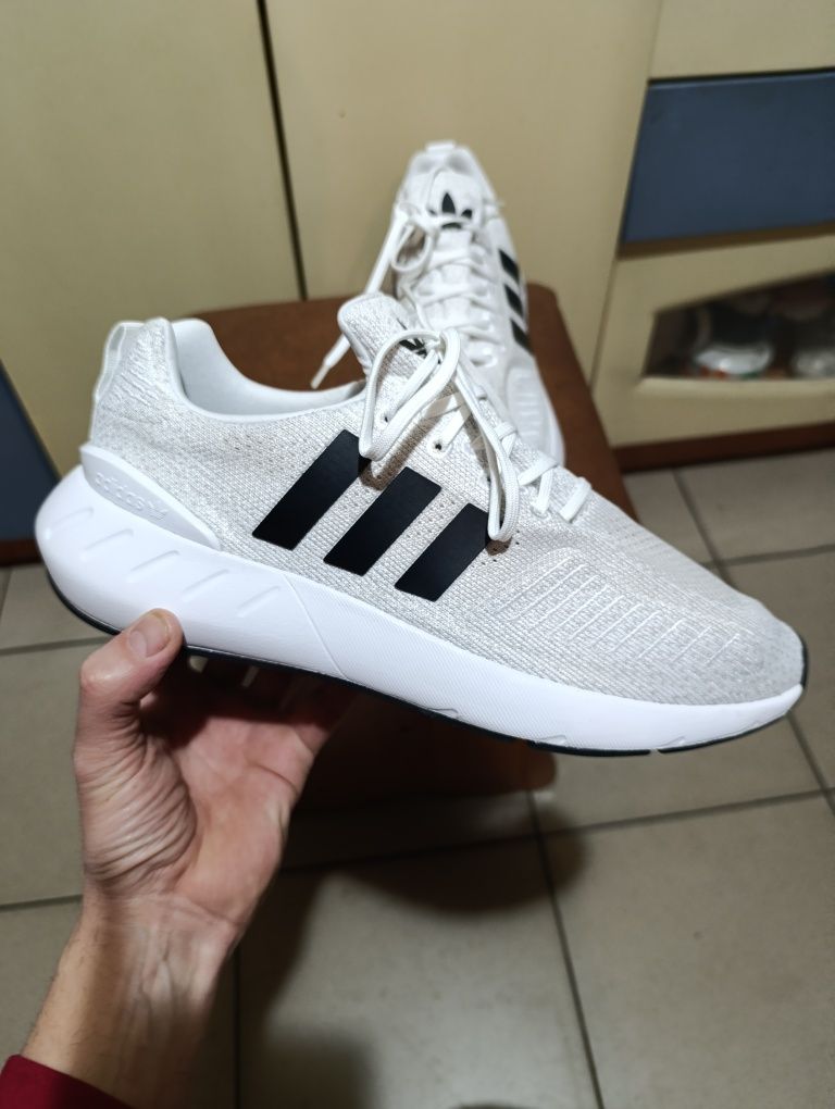 Adidas Swift run 22 original p. 45(29) нові