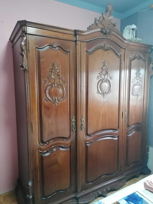 Conjunto de Mobília estilo D. Maria