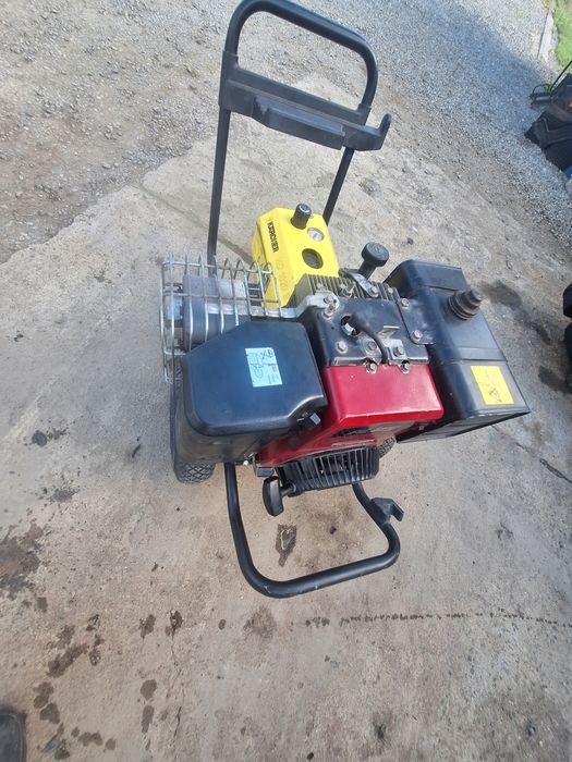 Myjka ciśnieniowa Karcher 200bar spalinowa