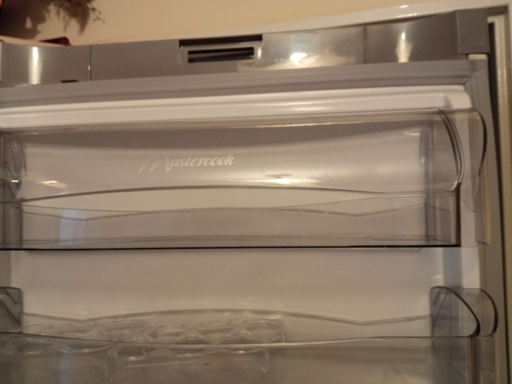 Półki na drzwi lodówko zamrażarki Mastercook