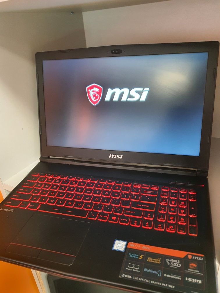 Laptop gamingowy msi ms-16p6