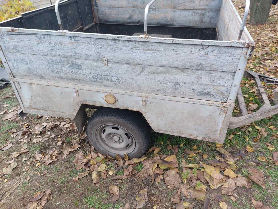 Прицеп автомобільний