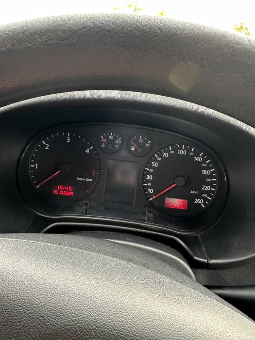Audi A3 8L 1.9 TDI 130 CV Hatchback 6 velocidades 2001/08 324.000KM