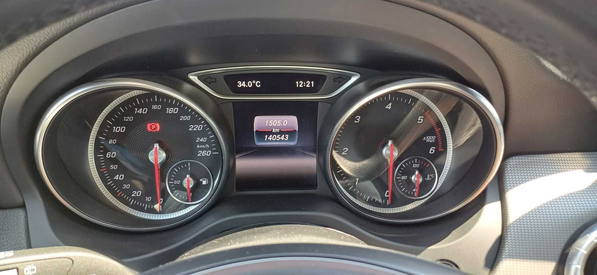 Mercedes-Benz CLA 180 Avantgarde – Julho 2017 (Particular)