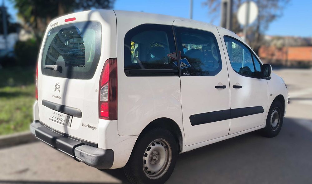 Viatura Adaptada 4Lugares + Cadeira de Rodas – Legalizada com Garantia