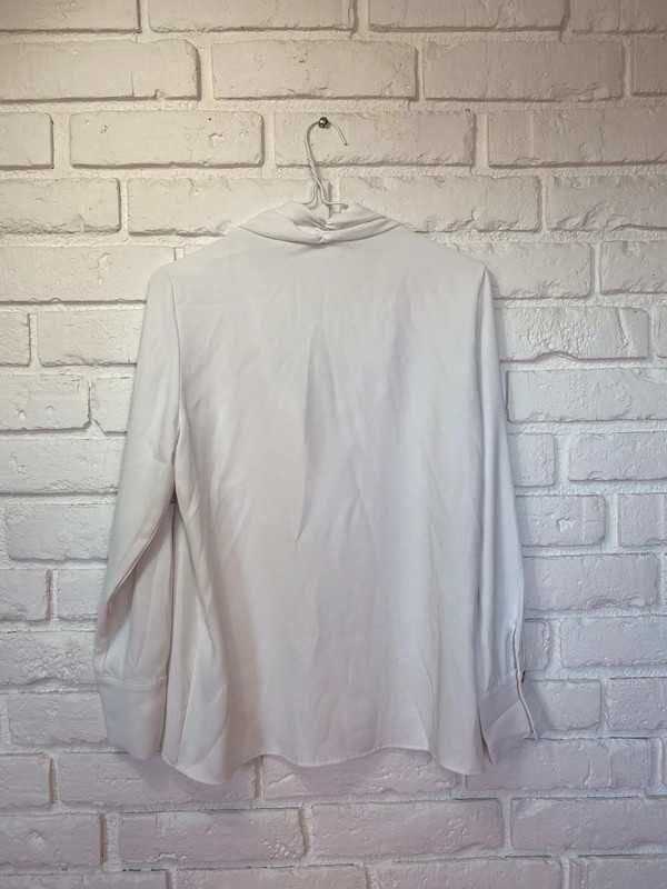 Biała elegancka koszula Zara M z dekoltem krótszy przód dłuższy tył