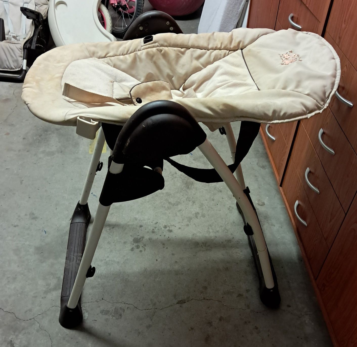 Cadeira para dar Papa / Refeição ao Bebe e / ou Criança