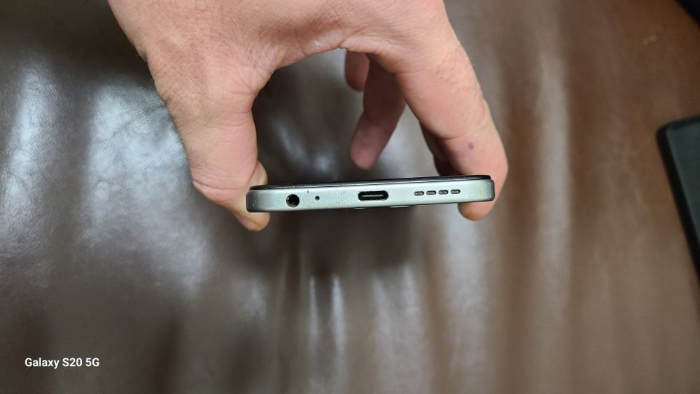 Продам телефон Infinix HOT 50i