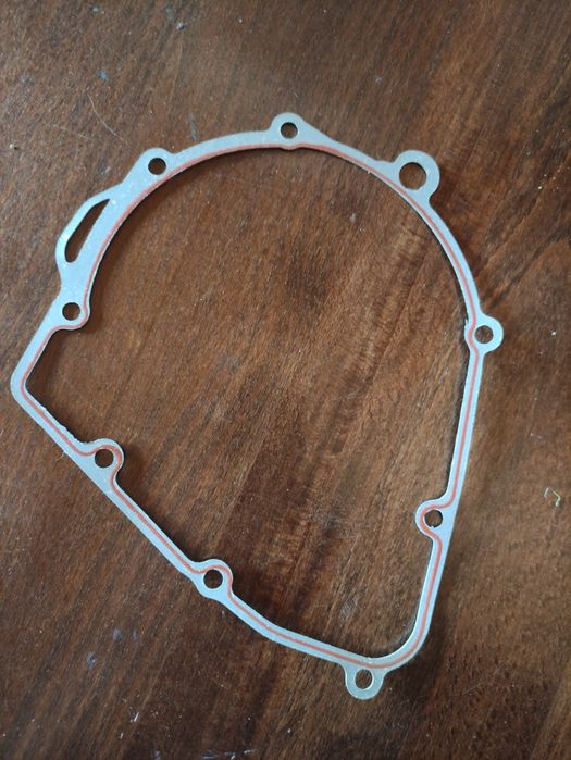 Прокладка лівої кришки двигуна Suzuki GSF Bandit, GSXF Katana