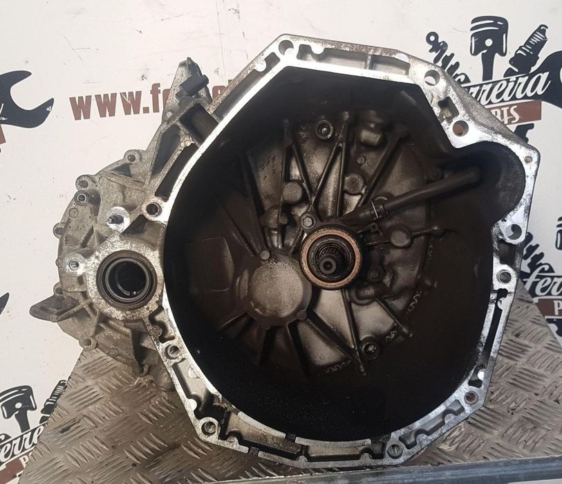 CAIXA DE VELOCIDADES RENAULT MEGANE 1.5 DCI REF: TL4 A001